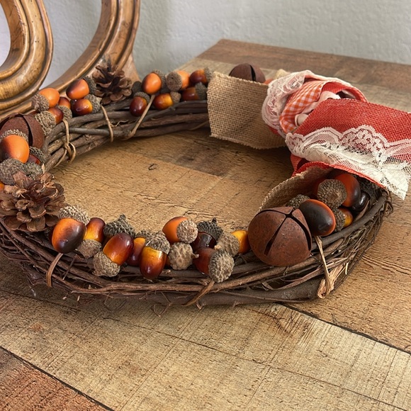Handmade Fall Acorn Wreath ๐งก - Picture 3 of 9
